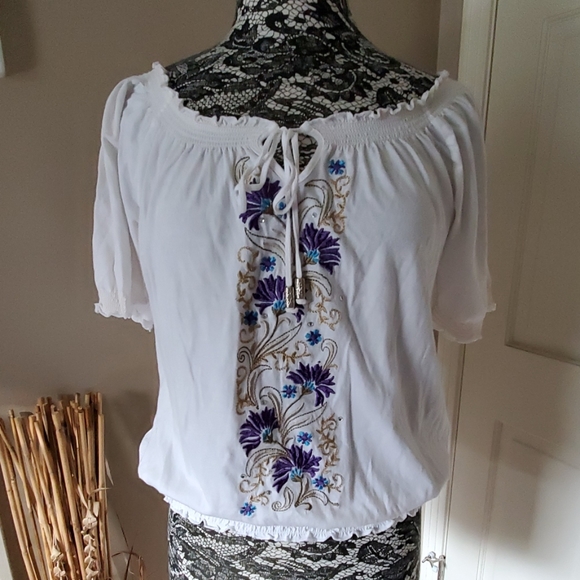 RXB Tops - RXB embroidered boho top, size M